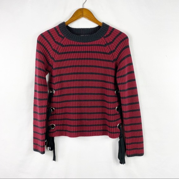 ROMEO & JULIET Couture Striped Sweater NWT Small - Picture 1 of 4